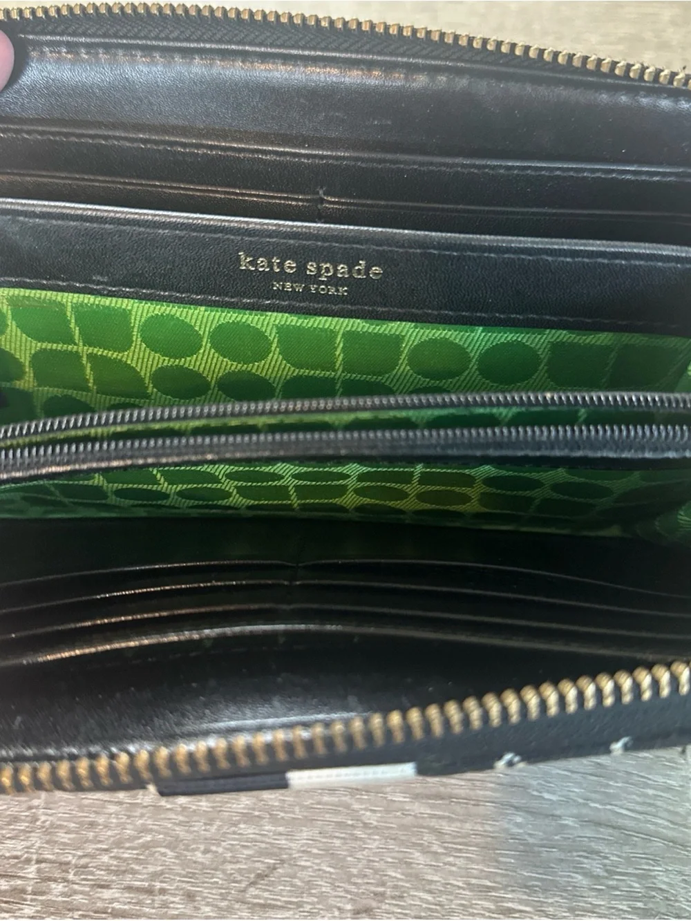 KATE SPADE 2015 NEDA WALLET BLACK/WHITE  geometric & STRIPED PENN PLACE